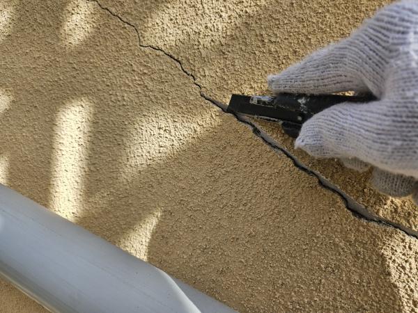 サイディング壁　外壁塗装　サイディングボード　セラコートアクア　UVプロテクトDFクリヤー　直貼り工法　通気工法　シーリング　コーキング　コロニアルNEO　屋根塗装　グランセラベスト　Vカット