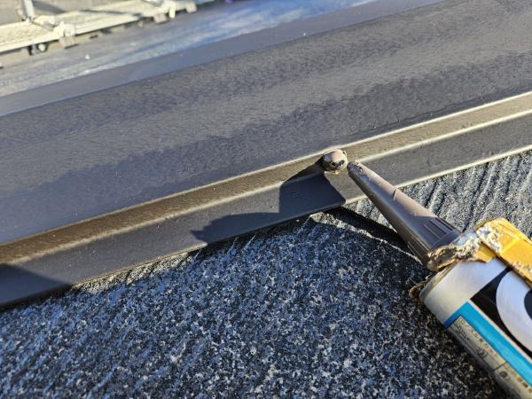 サイディング壁　外壁塗装　サイディングボード　セラコートアクア　UVプロテクトDFクリヤー　直貼り工法　通気工法　シーリング　コーキング　コロニアルNEO　屋根塗装　グランセラベスト