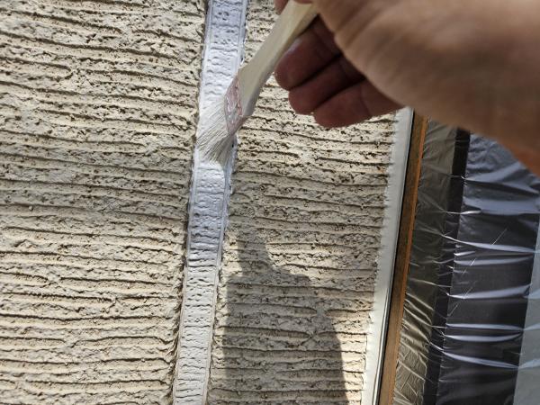 柏市　外壁屋根塗装工事のシャイン　牛久市　セキスイハイム　ガスケット　下塗り　ブリードオフプライマー