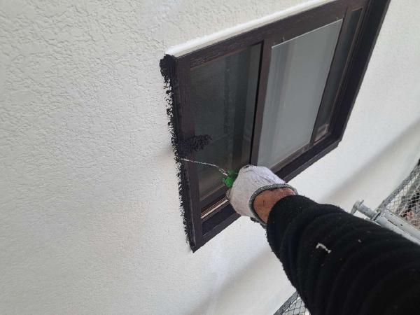 柏市シャイン　柏市外壁塗装　モルタル外壁　セラコートアクア　シーリング　コーキング 大工工事　Uカット