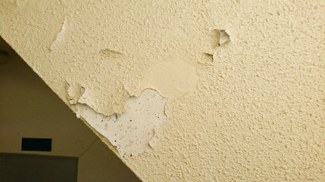柏市外壁屋根塗装工事のシャインモルタル壁劣化