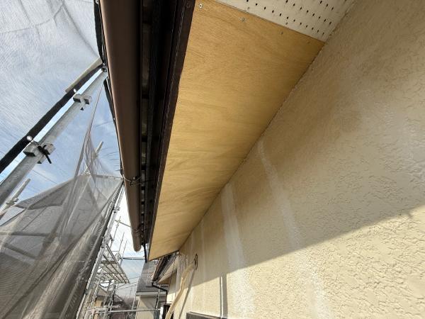 柏市シャイン　柏市外壁塗装　モルタル外壁　セラコートアクア　シーリング　コーキング 大工工事　Uカット