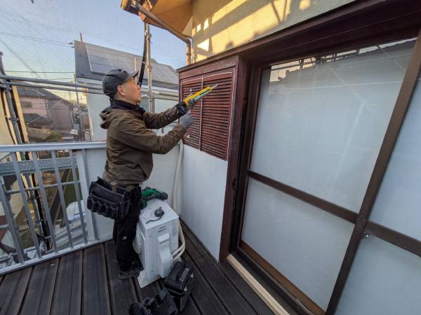 柏市シャイン　柏市外壁塗装　モルタル外壁　セラコートアクア　シーリング　コーキング 大工工事　Uカット