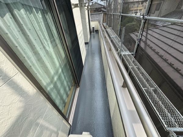 流山市 窯業系サイディング壁 外壁塗装 屋根平板瓦のメンテナンスパーフェクトトップ塗装　平板瓦の屋根　シーリング補修