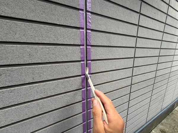 柏市 外壁屋根塗装工事のシャイン　アパートの外壁塗装と屋根カバー工事　シーリング