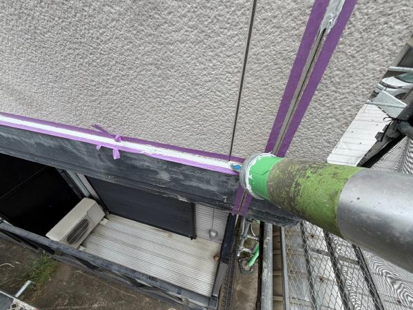 柏市 外壁屋根塗装工事のシャイン　アパートの外壁塗装と屋根カバー工事　シーリング