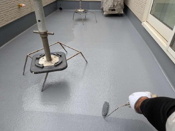 柏市　外壁屋根塗装工事のシャイン　日本ペイントの高耐久塗料ダイヤモンドコートと無機塗料のグランセラベスト　ベランダ防水