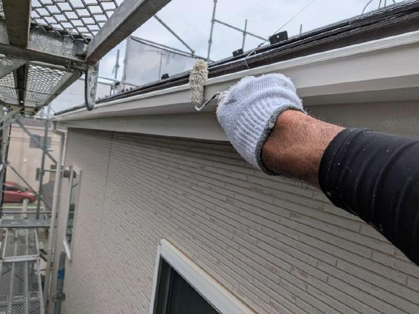 柏市　外壁屋根塗装工事のシャイン　日本ペイントの高耐久塗料ダイヤモンドコートと無機塗料のグランセラベスト　付帯塗装　雨樋