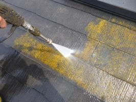 屋根の高圧洗浄2