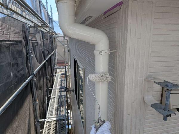 柏市　外壁屋根塗装工事のシャイン　日本ペイントの高耐久塗料ダイヤモンドコートと無機塗料のグランセラベスト　付帯塗装　縦樋
