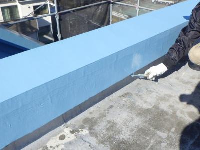 柏市の外壁塗装店シャインが施工した屋上防水工事の塗装施工写真