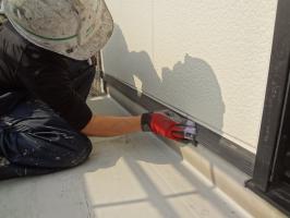 千葉県柏市O様邸の外壁塗装と屋根塗装工程：下処理（不純物除去、密着向上）