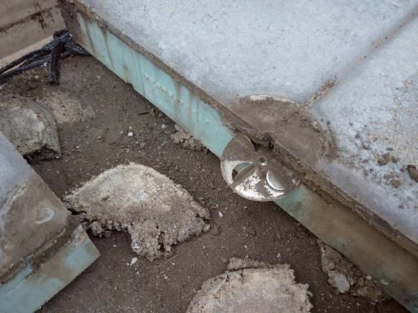 柏市　外壁屋根塗装工事のシャイン　大成パルコン　陸屋根　屋上　　防水工事　通気緩衝工法　断熱ブロック