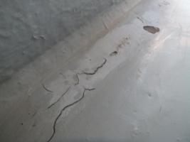 千葉県船橋市U様邸の外壁塗装と屋根塗装工程：劣化箇所の補修