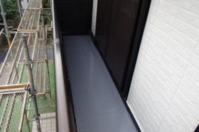 千葉県成田市M様邸の外壁塗装と屋根塗装工程：トップコート(2回塗り)