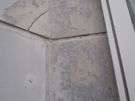 千葉県柏市O様邸の外壁塗装と屋根塗装工程：目地のコーキングの打ち替え（撤去）