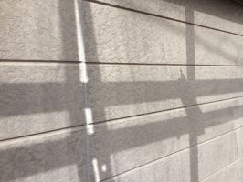 千葉県柏市M様邸の外壁塗装と屋根塗装工程：コーキングの打ち替え