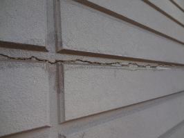 千葉県柏市O様邸の外壁塗装と屋根塗装工程：ヒビ割れや釘頭の処理