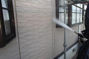 千葉県成田市M様邸の外壁塗装と屋根塗装工程：高圧洗浄