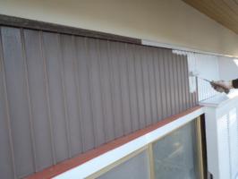 千葉県松戸市A様邸の外壁塗装と屋根塗装工程：下塗り（ハイポンファインプライマーⅡ）