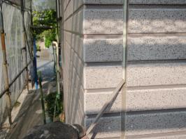 茨城県取手市T様邸の外壁塗装と屋根塗装工程：目地のコーキングの打ち替え