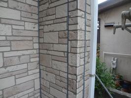 千葉県松戸市O様邸の外壁塗装と屋根塗装工程：目地のコーキング剤の打ち替えの完成