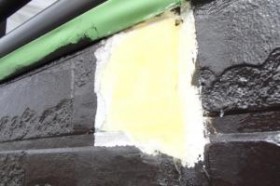 千葉県成田市M様邸の外壁塗装と屋根塗装工程：劣化箇所のパテ補修(パテ補修)