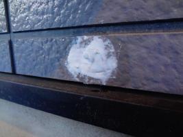 茨城県龍ヶ崎市Ｋ様邸の外壁塗装と屋根塗装工程：劣化箇所のパテ補修