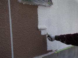 茨城県取手市M様邸の外壁塗装と屋根塗装工程：下塗り(パーフェクトサーフ)