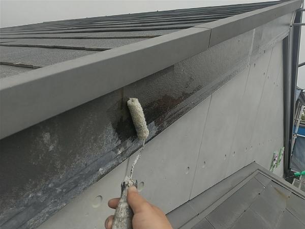 外壁屋根塗装工事のシャイン施工事例付帯部の塗装破風板補修