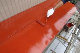 千葉県松戸市A様邸の外壁塗装と屋根塗装工程：上塗り2回目（ファインシリコンフレッシュ）