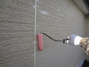 千葉県柏市M様邸の外壁塗装と屋根塗装工程：外壁（下塗り）