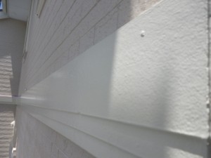 守谷市の外壁塗装と屋根塗装の幕板の施工後写真