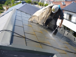 茨城県守谷市I様邸の外壁塗装と屋根塗装工程：高圧洗浄