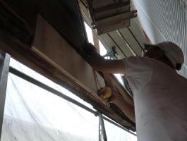 千葉県印西市H様邸の外壁塗装と屋根塗装工程：勝手口廻り