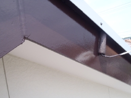 千葉県野田市K様邸の外壁塗装と屋根塗装工程：上塗り２回目（クリーンマイルドシリコン）