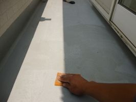 茨城県守谷市I様邸の外壁塗装と屋根塗装工程：下処理（不純物除去、密着向上）