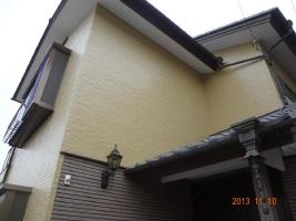 茨城県取手市H様邸の外壁塗装と屋根塗装工程：目地のコーキングの打ち替え(ならし)