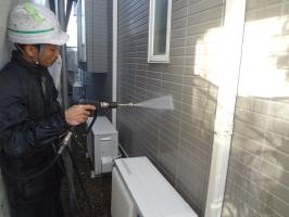 千葉県柏市N様邸の外壁塗装と屋根塗装工程：高圧洗浄