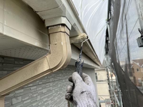 柏市外壁屋根塗装工事のシャイン付帯塗装軒樋