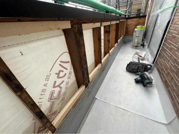 柏市外壁屋根塗装工事のシャインサイディングボード貼り替えベランダ