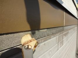 千葉県柏市N様邸の外壁塗装と屋根塗装工程：強化性浸透シーラー