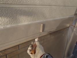 千葉県柏市O様邸の外壁塗装と屋根塗装工程：上塗り2回目（ファインシリコンフレッシュ）