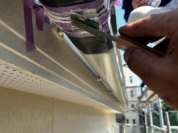 柏市外壁屋根塗装工事のシャイン　施工事例　雨樋補修
