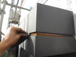 千葉県我孫子市H様邸の外壁塗装と屋根塗装工程：シャッターボックス下処理