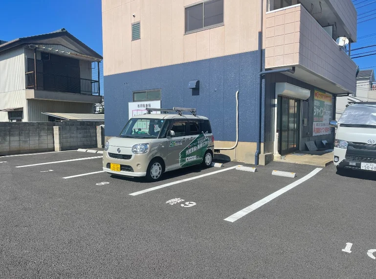 お車でも安心してお越しいただける専用駐車場