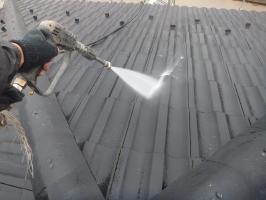茨城県つくばみらい市の屋根塗装工程の高圧洗浄