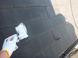 千葉県船橋市の屋根塗装工程の板金部下塗り(防錆プライマー)