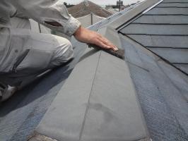 千葉県松戸市S様邸の外壁塗装と屋根塗装工程：板金部の下処理