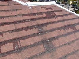 茨城県取手市M様邸の外壁塗装と屋根塗装工程：劣化箇所の下塗り